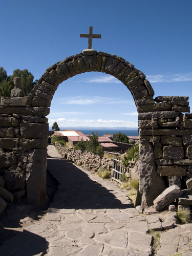 taquile arch